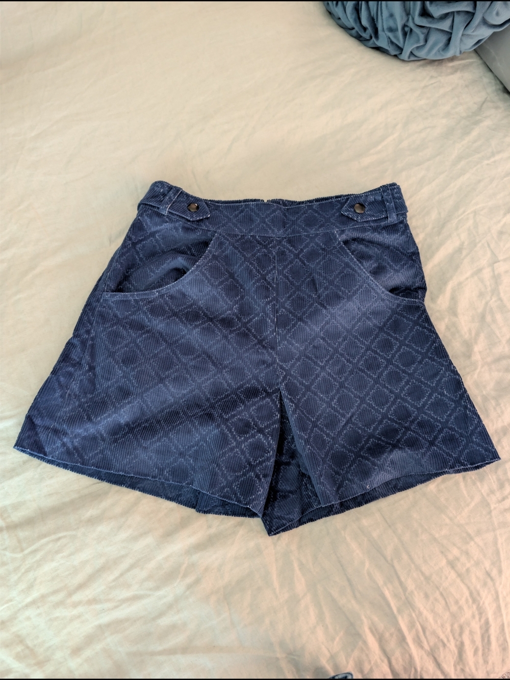 Rebecca Minkoff Navy Blue Quilted Diamond Corduroy High Rise Shorts Small